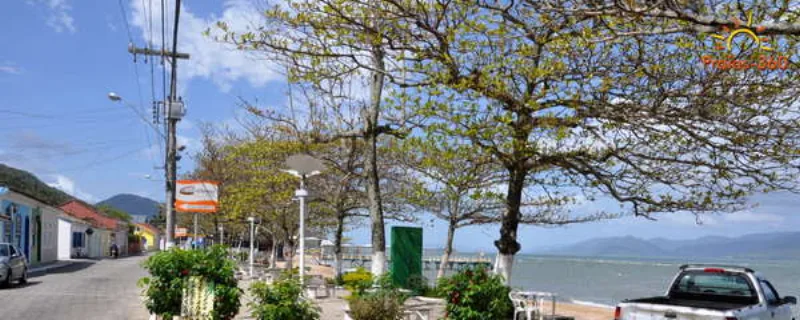 Costeira do Pirajubaé, Florianópolis